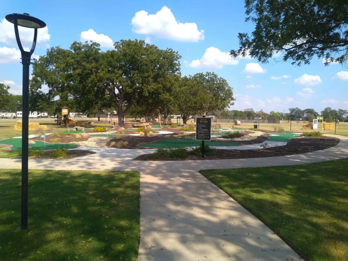 Mini Golf in Waco | 4 Fantastic Places To Play Putt Putt